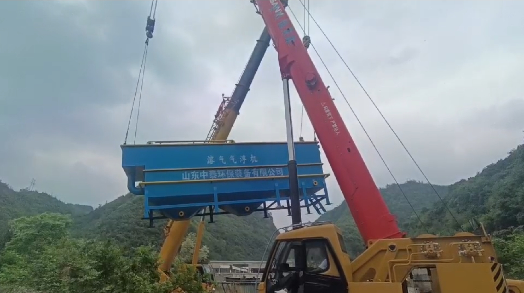 氣浮機(jī)，高效氣浮機(jī)，溶氣氣浮機(jī)，氣浮機(jī)安裝現(xiàn)場(chǎng)
